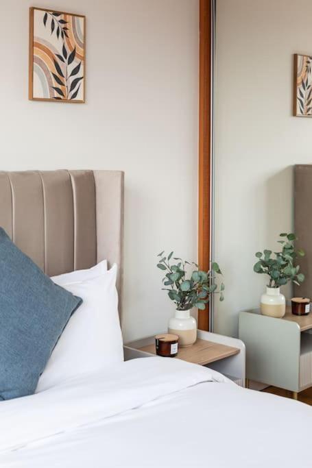 Modern Penthouse Apartment 2 Bed, 2 Bath Sleeps 6 City Centre Belfast Exterior photo