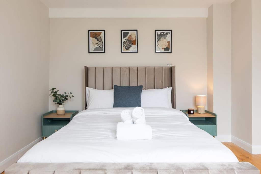 Modern Penthouse Apartment 2 Bed, 2 Bath Sleeps 6 City Centre Belfast Exterior photo